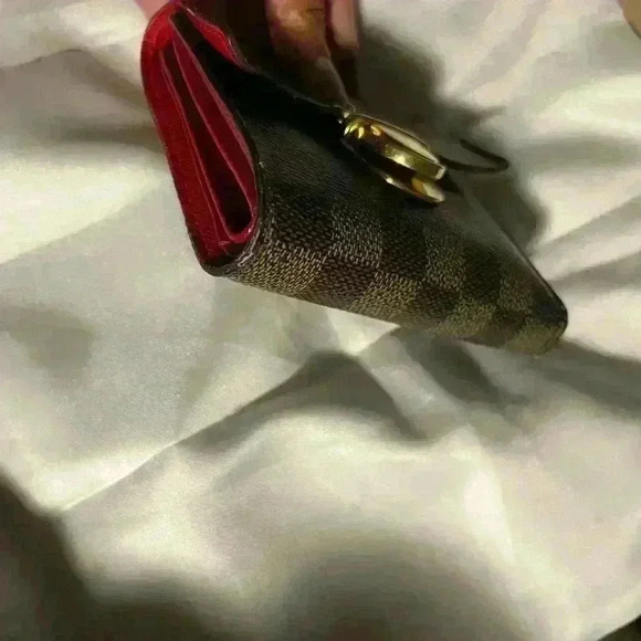 Louis Vuitton Damier Compact Wallet - Picture 11 of 11